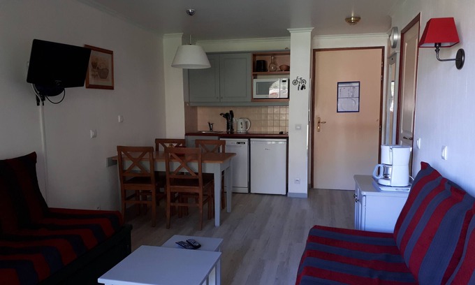 La Salle-les-Alpes Apartment | Apartment No. B 208, in a vacation residence. 500 m from the slopes