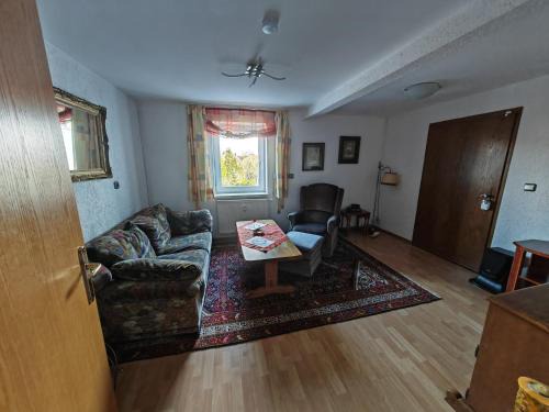 Grafenwohr Apartment | Apartment O1 - Gut ausgestattete 3-Zimmer Wohnung 78qm für 1-3 Personen 1xDZ 1xEZ