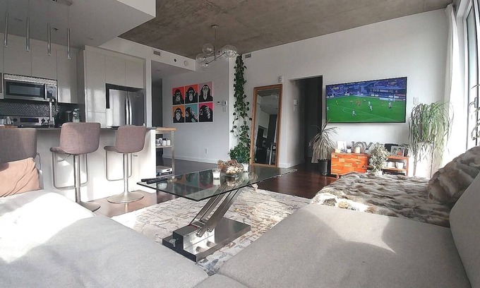 Cite Multimedia Apartment | Apartment Old Montreal