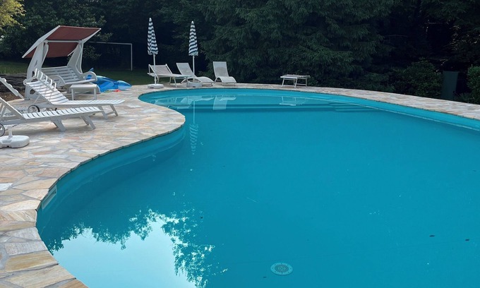 Porto Valtravaglia Apartment | APARTMENT ON LAKE WITH POOL AND PARK