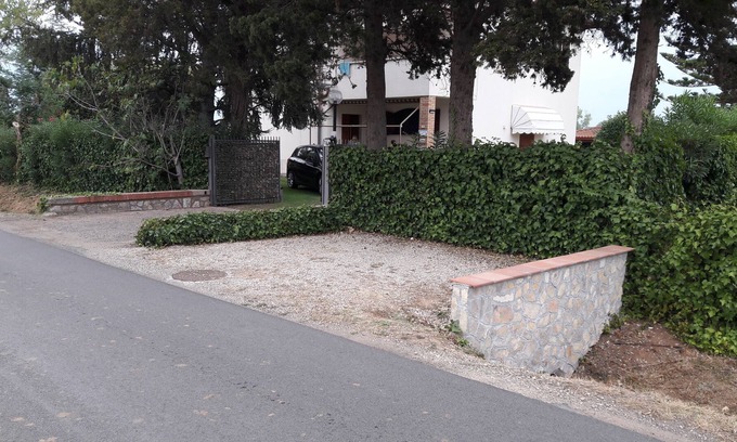 Fondi Apartment | Apartment on the 1st floor in the house with garden between Terracina Sperlonga