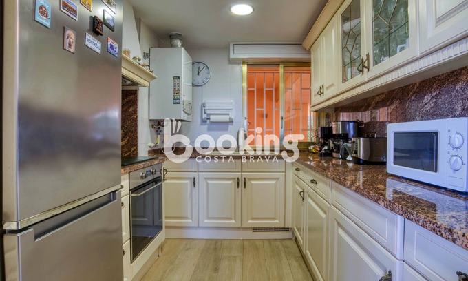 Sant Feliu de Guixols Apartment | APARTMENT ON THE BAY OF S'AGARÓ WITH POOL AND PARKING IN PRESTIGIOUS AREA