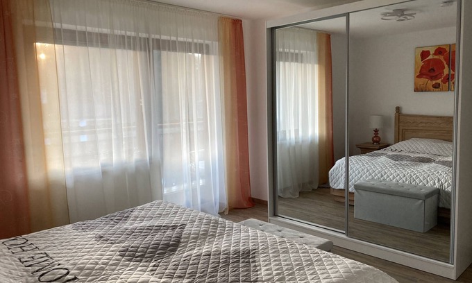 Traunreut Apartment | Apartment overlooking the forest