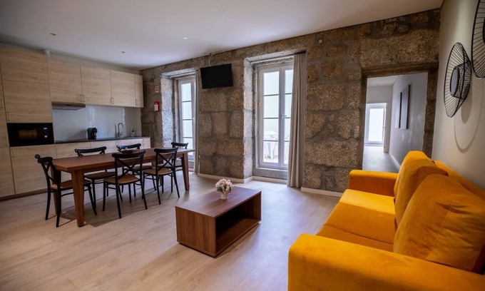 Guimaraes Apartment | Apartment-Paço dos Duques