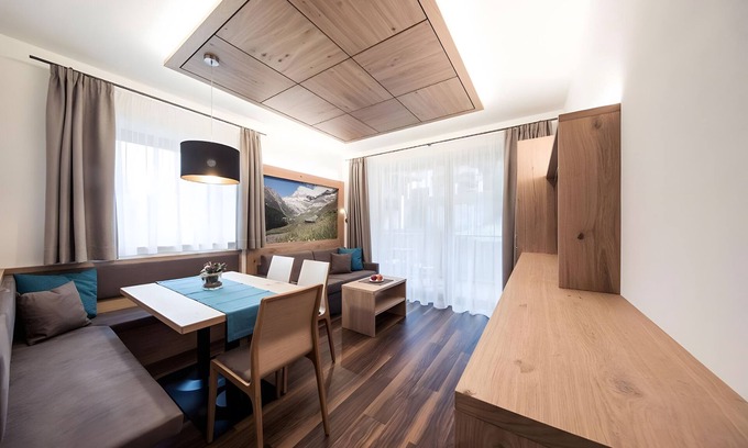 Plan Apartment | Apartment 'Panorama - Die Panoramasuite Lll' with Mountain View, Shared Terrace and Wi-Fi