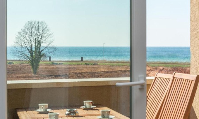 Dajla Apartment | Apartment Paradiso with Sea View