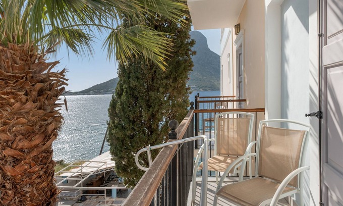 Massouri Apartment | Apartment 'Persefoni Side Sea View' with Shared Garden, Wi-Fi and Air Conditioning