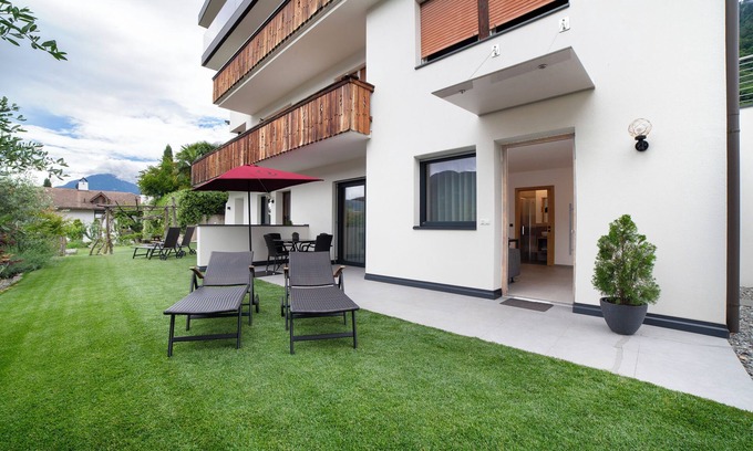 Marlengo Apartment | Apartment 'Pinot Grigio' with Mountain View, Private Terrace and Wi-Fi