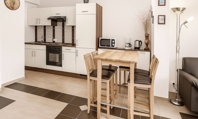 Region Hannover District Apartment | Apartment-Private Bathroom-40 m2