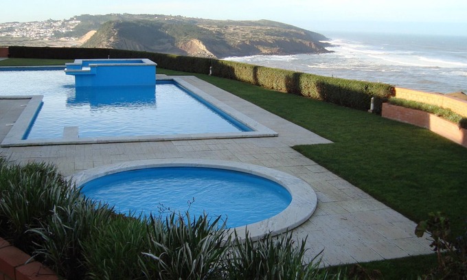 Sao Martinho do Porto Apartment | Apartment with ocean view, with pool in São Martinho do Porto