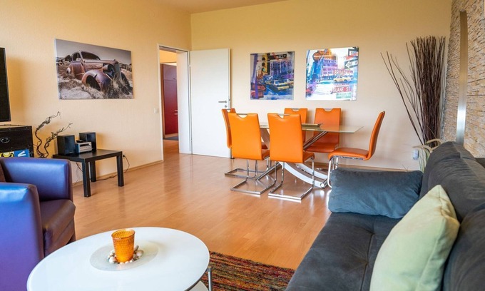 Niestetal Apartment | Apartment, quiet, close to the city, up to 2 pers., balcony, parking, WiFi, Hercules view