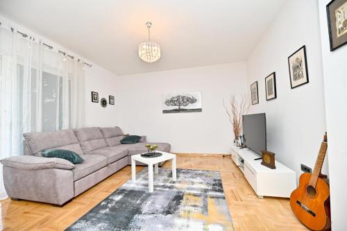 Razanac Apartment | Apartment Ražanac Nikola