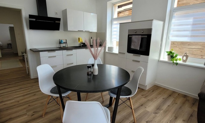 Weidhausen Apartment | Apartment Ramona - cozy, with a perfect mix of comfort, central & quiet location