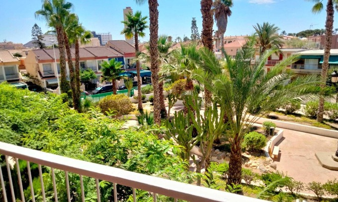 Puerto de Mazarron Apartment | Apartment 'Reya' with Private Terrace, Shared Garden and Wi-Fi