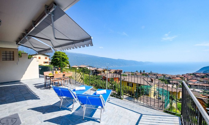 Gardola Apartment | Apartment Regina with lake view