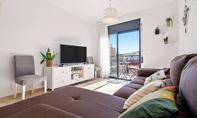 El Perello Apartment | Apartment 'Repos Mar I Muntanya' with Mountain View, Wi-Fi and Air Conditioning