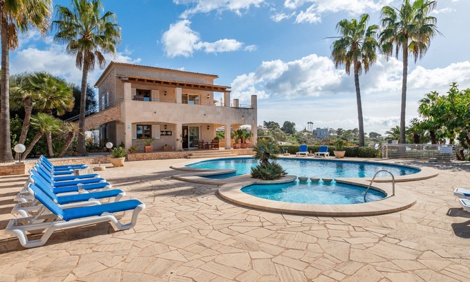 Cala Santany Apartment | Apartment 'Residencial Gran Terraza Vista Mar' with Sea View, Shared Pool and Wi-Fi
