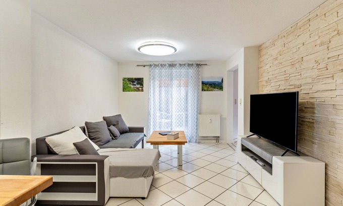 Friesenheim Apartment | Apartment 'Ribeiro Tesouro' with Wi-Fi