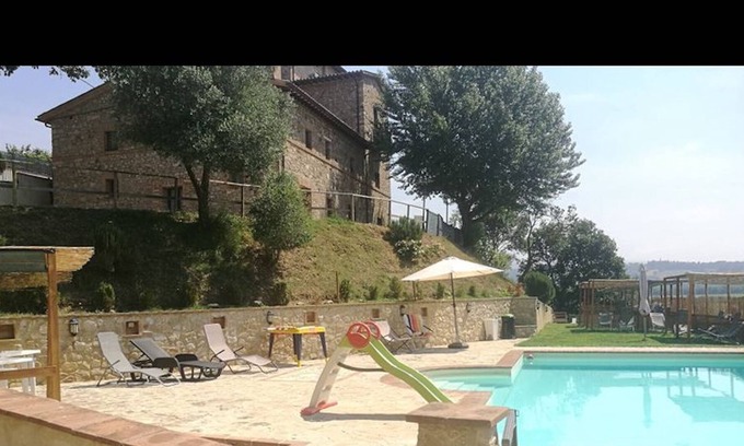 Fratta Apartment | Apartment Rosa with 2 bedrooms and outdoor shared pool