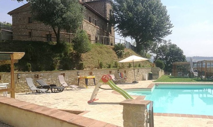Fratta Apartment | Apartment Rosa with 2 bedrooms and outdoor shared pool