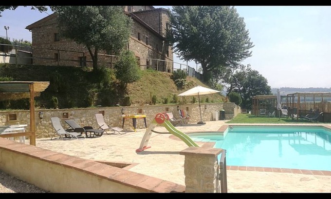 Fratta Apartment | Apartment Rosa with 2 bedrooms and outdoor shared pool