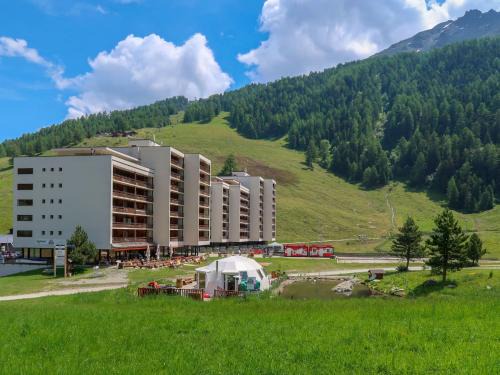 Noveli Apartment | Apartment Rosablanche A55 by Interhome