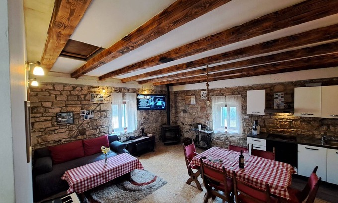 Citluk Apartment | Apartment Rural Podastrana