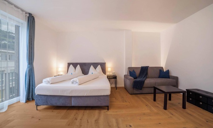 Merano Apartment | Apartment "Sabine G" with Mountain View, A/C, Wi-Fi & Balcony