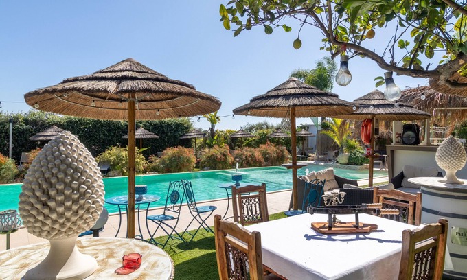 Pozzallo Apartment | Apartment "Saija" with Sea View, Shared Pools & Wi-Fi