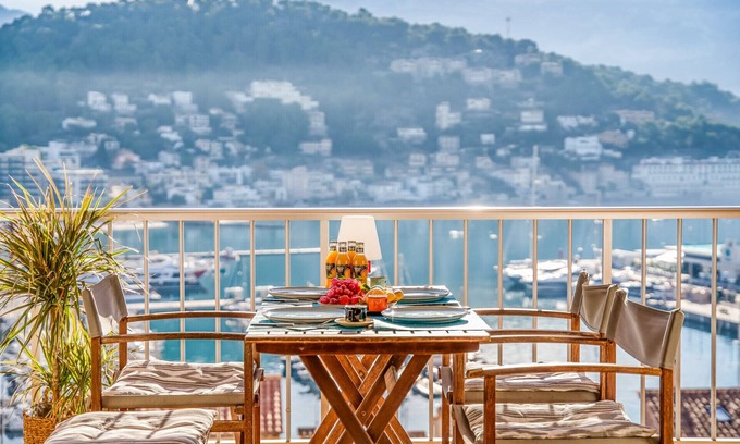 Soller Apartment | Apartment Santa Catalina 46 in Puerto Soller with sea view