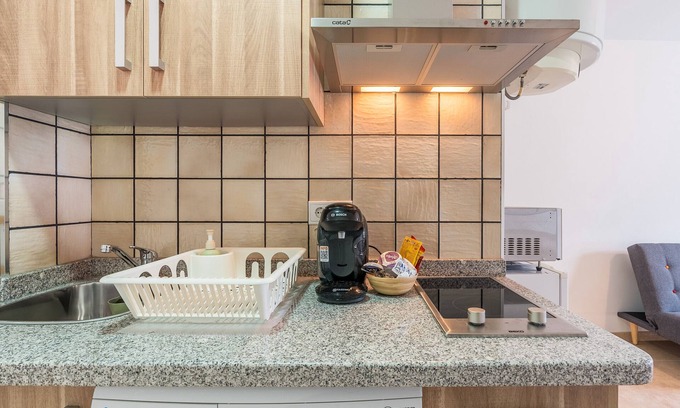Guadix Apartment | Apartment 'Santiago' with Balcony, Wi-Fi and Air Conditioning
