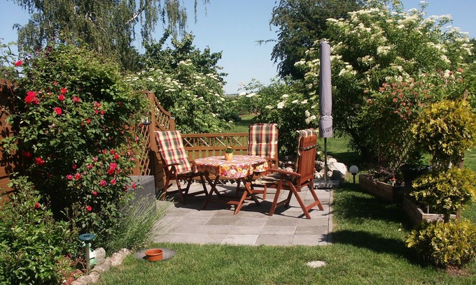 Werder Apartment | Apartment Schwalbennest 40sqm in the country house-loving + dog near Plau am See