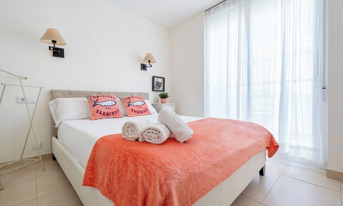 Costa Dorada Apartment | Apartment 'Sf2' with Wi-Fi and Air Conditioning