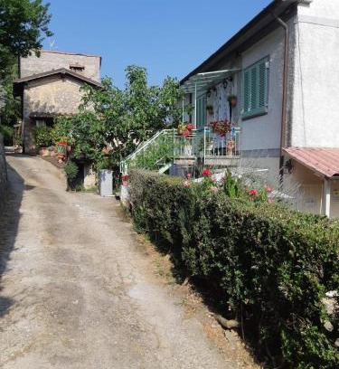Stazzema Apartment | Apartment - Sleeps 2 Balcony & Parking