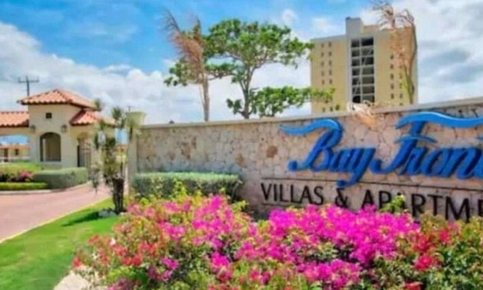 Portmore Apartment | Apartment Sleeps 6 with Pool Access