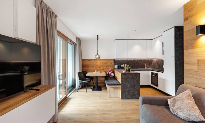Pfalzen Apartment | Apartment 'Sonnlicht' with Mountain View, Private Terrace and Wi-Fi