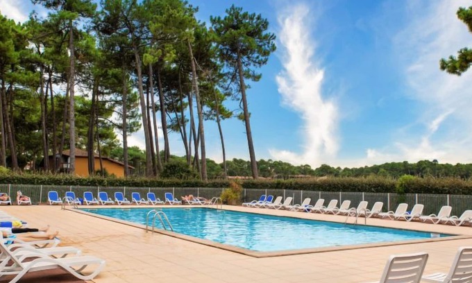 Soustons Apartment | Apartment Sowell Family Pignada Plage (SOU300) in Soustons - 4 persons, 1 bedrooms