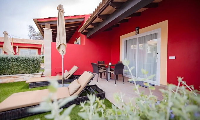 Cala Agulla Apartment | Apartment 'Standard 3' with Shared Pool, Wi-Fi and Air Conditioning