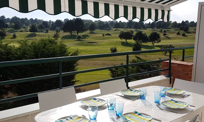 Pornic Apartment | Apartment, superb view of the golf course