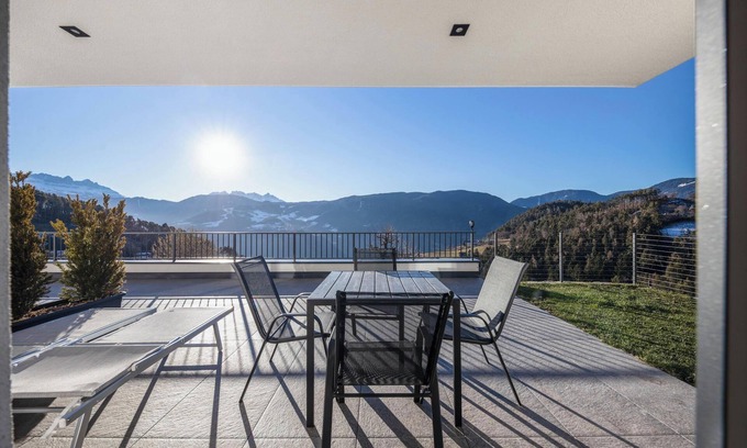 Renon Apartment | Apartment "Thalerhof Naturae Lignum" with Mountain View, Garden & Wi-Fi