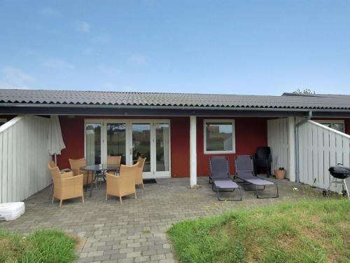 Akirkeby Apartment | Apartment Thorke - 5km from the sea by Interhome
