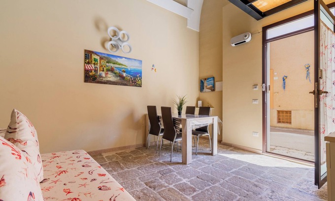 Alezio Apartment | Apartment 'Tittì' with Wi-Fi and Air Conditioning