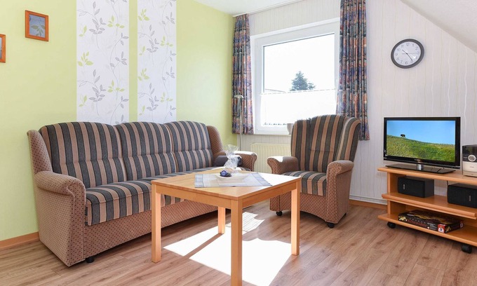 Neuharlingersiel Apartment | Apartment "top left" - "House Passat"