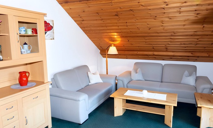 Hoechenschwand Apartment | Apartment 'Type C' with Shared Garden, Balcony and Wi-Fi