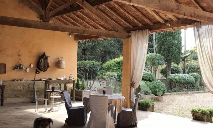 Gallician House | Apartment 'Une Maison Dans Un Mas' with Private Pool, Private Terrace and Wi-Fi