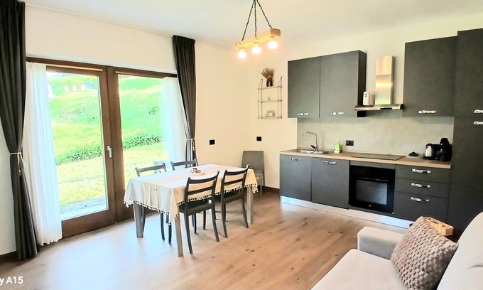 Trepalle Apartment | Apartment 'Val Tort' with Mountain View, Shared Garden and Wi-Fi