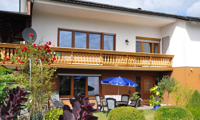 Fischbach bei Dahn Apartment | Apartment view in the Wasgau