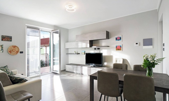 Cervo Apartment | Apartment 'Via Giardino Grande' with Sea View, Balcony and Air Conditioning