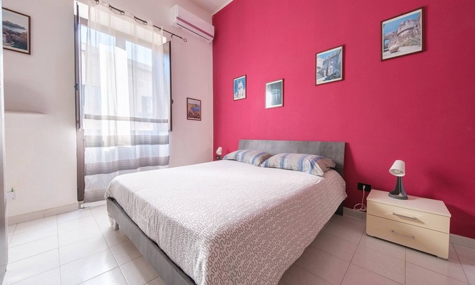 Milazzo Apartment | Apartment 'Via Medici' with Shared Terrace, Wi-Fi and Air Conditioning