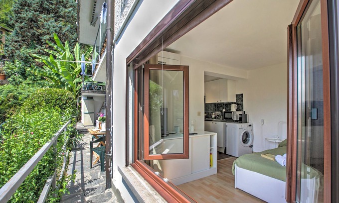 Agno Apartment | Apartment View And Pool